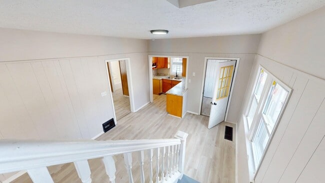 Building Photo - Slavic Village - 4 Bedroom - Single Family Home