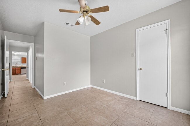 Building Photo - 6510 Grand Haven Dr