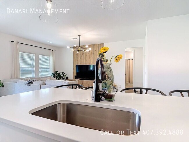 Building Photo - 1348 Sterling Pointe Dr