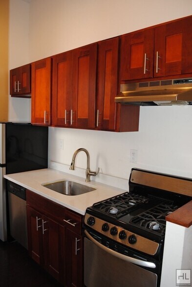 Building Photo - BEDFORD AVENUE / Studio / Crown Heights