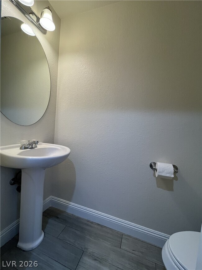 Building Photo - 7118 Garden Pond St