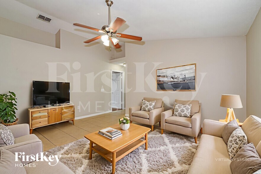 Building Photo - 6551 Viewpoint Ct