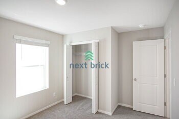 Building Photo - 4 Bed and 2.5 Bath Single-family Home Available for Rent!