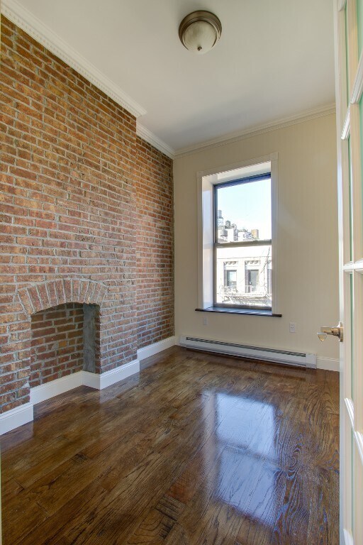 Building Photo - 15 W 103rd St