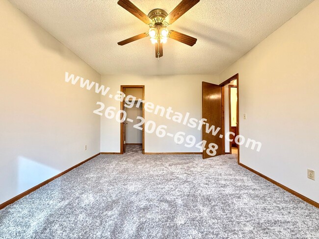 Building Photo - 3 Bedroom House