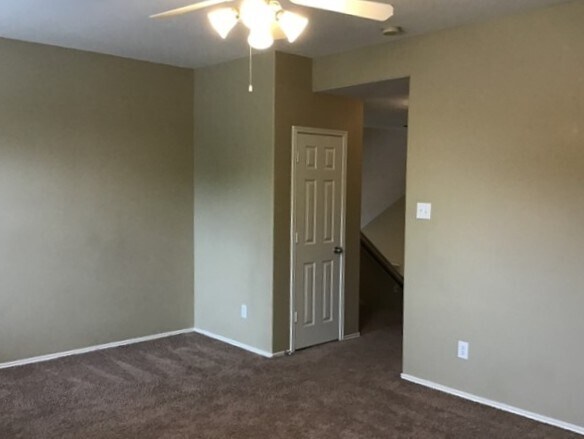 Building Photo - 2026 Acorn Glen Trl