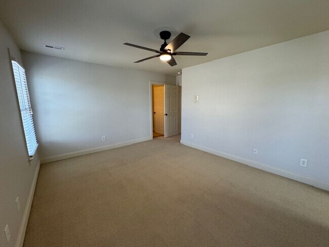 Building Photo - Eagle Ridge Golf Club!