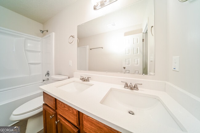 Building Photo - 6793 Merrywood Dr