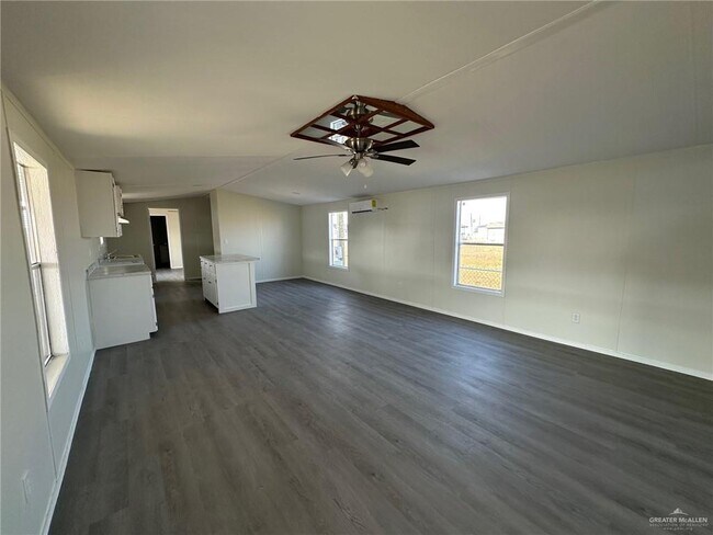 Building Photo - 1307 Rising Sun St