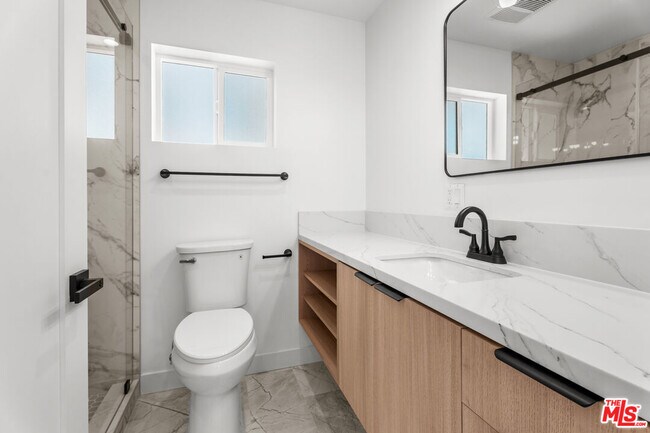 Building Photo - 2154 Patricia Ave