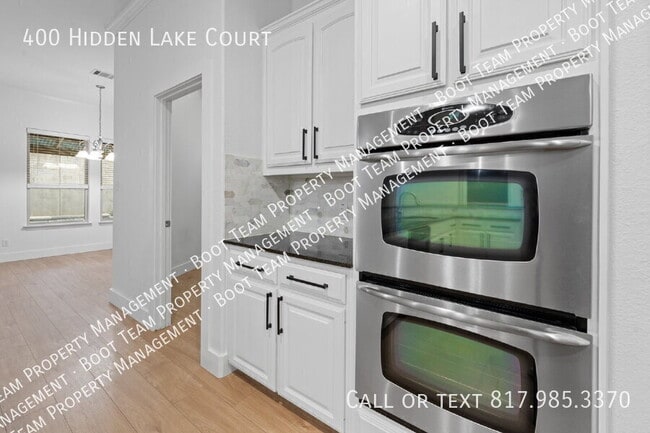 Building Photo - 400 Hidden Lake Ct