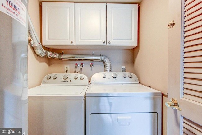 Building Photo - 204 Saratoga Ct