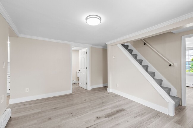 Building Photo - Beautifully Renovated 4-Bedroom Home in Ea...