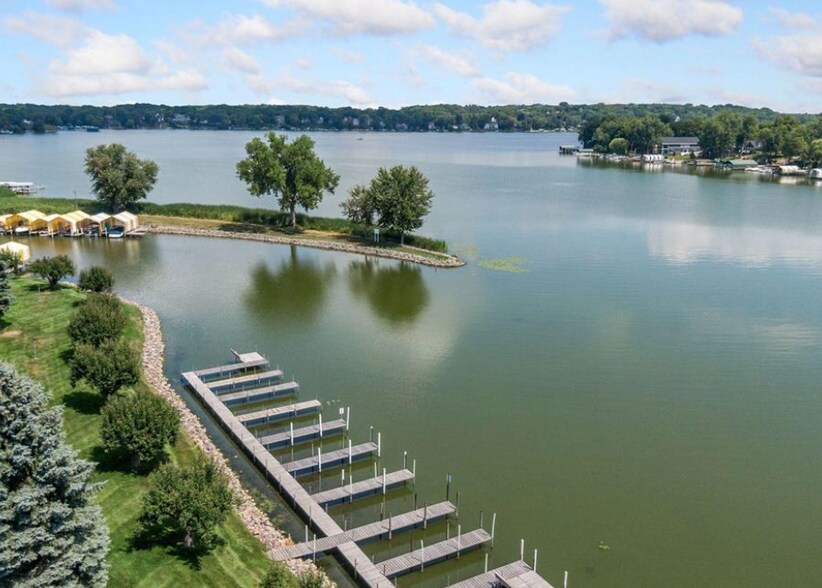 Building Photo - 5400 Three Points Blvd