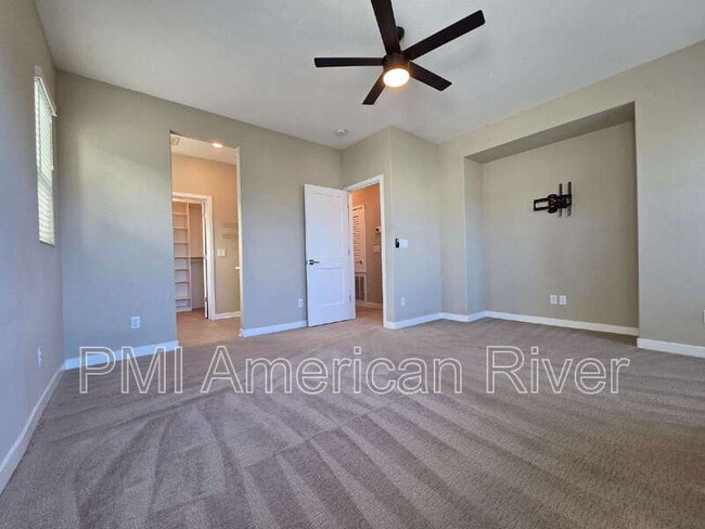 Building Photo - 133 Fischbacher St