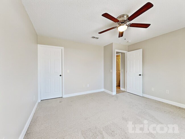 Building Photo - 1237 Edgerton Dr