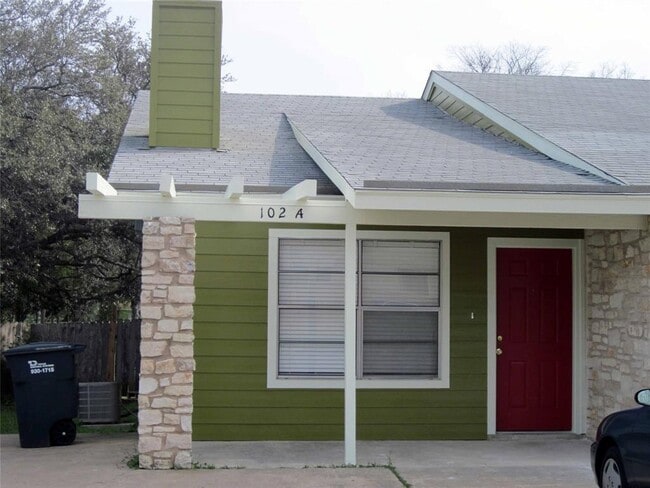 Building Photo - 102 Verna Spur