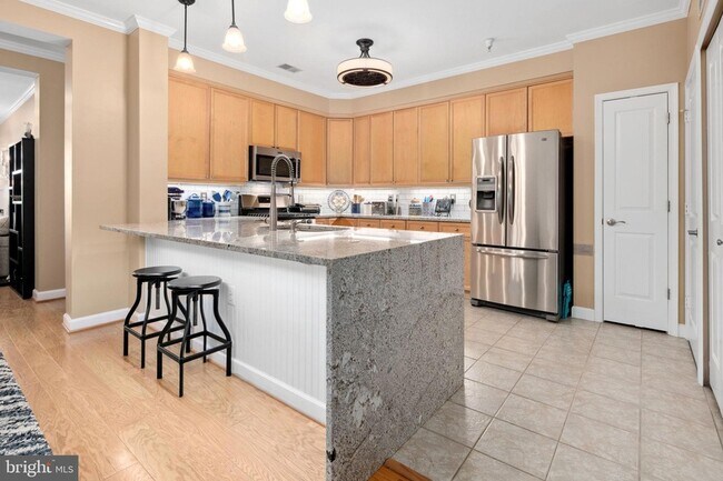 Building Photo - 440 Belmont Bay Dr