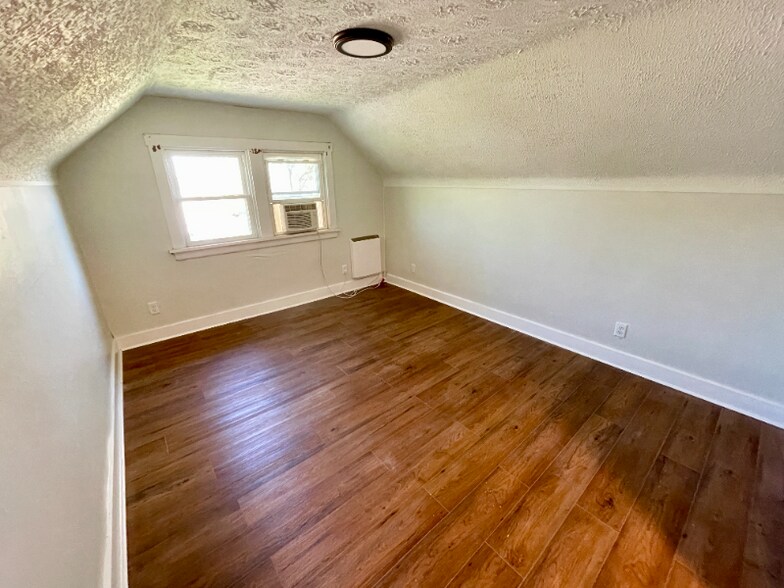 Building Photo - 4518 Ashland Ave