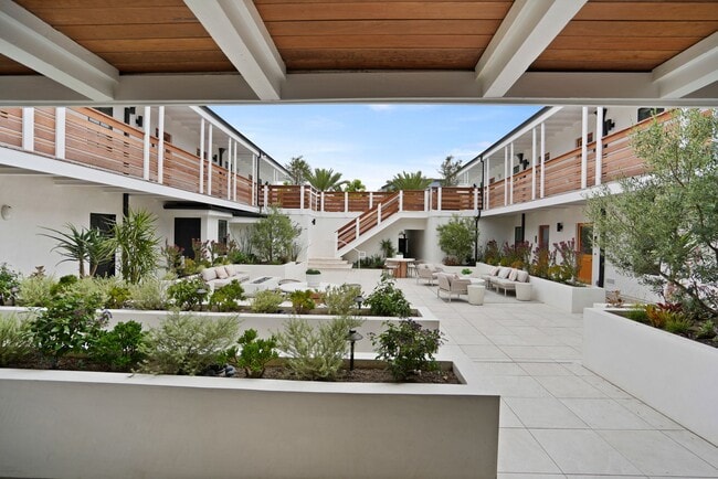 Floorplan - Del Prado House. Beautifully Renovated Homes