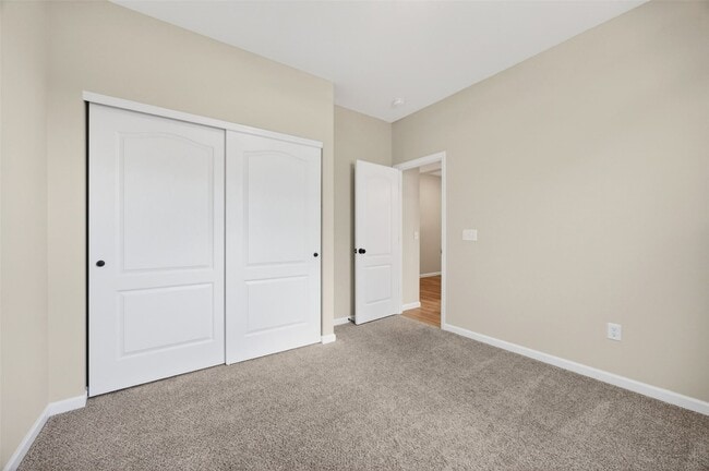 Building Photo - 138 Rhythm Point Dr