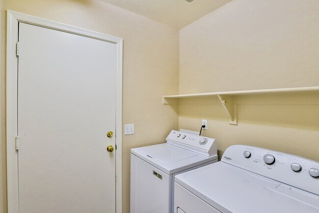 Building Photo - 14919 N 149th Dr