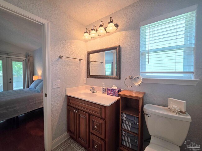 Building Photo - 949 Osprey Ct