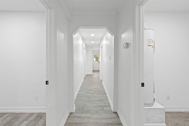 Building Photo - 5425 Jeffrey St