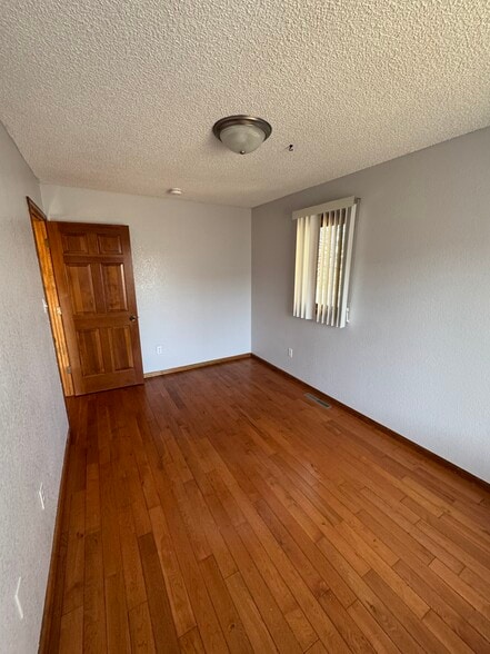 Formal Dining or Bedroom 4 - 5510A TOWNSEND PL