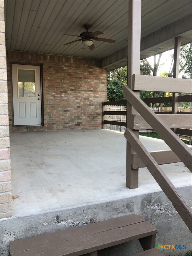 Building Photo - 2744 Heynis N