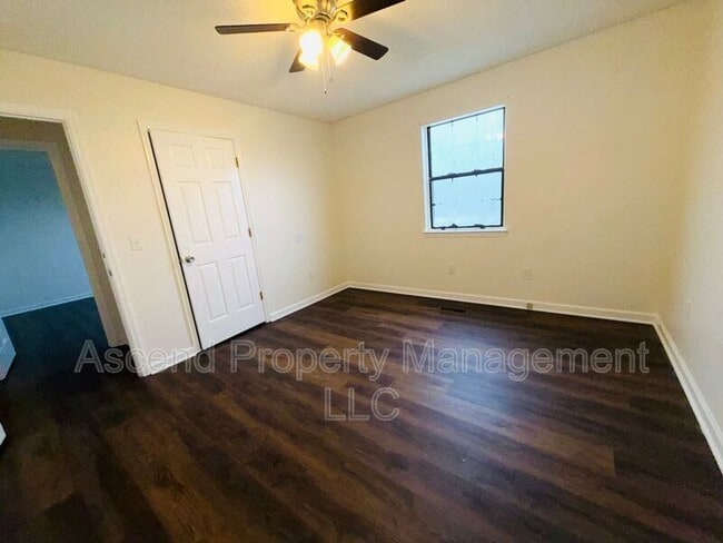 Building Photo - 807 Arlington Ave