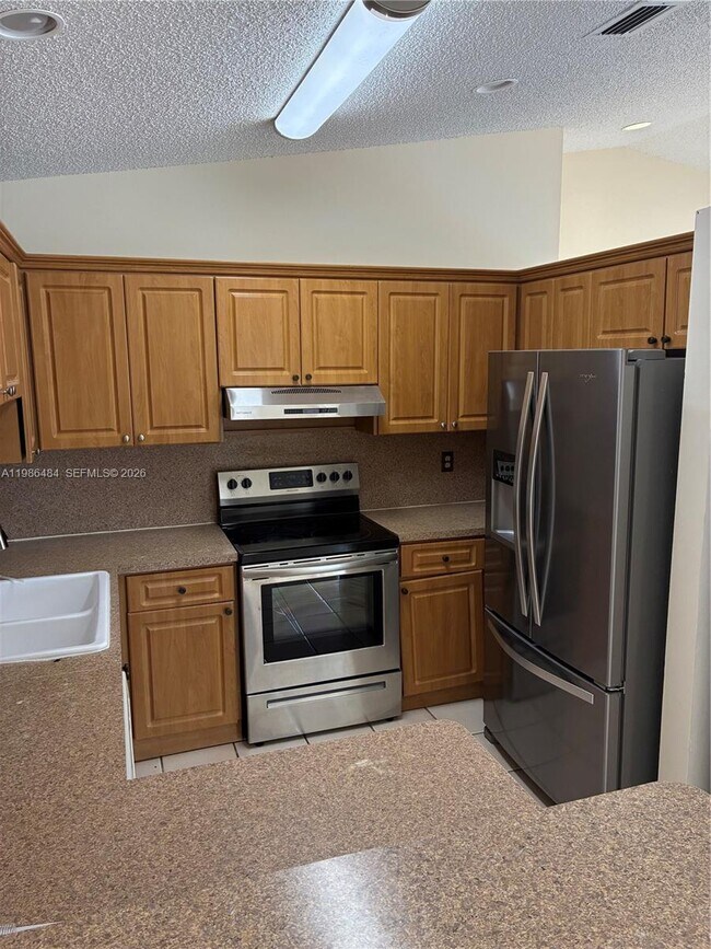 Building Photo - 8273 NW 188th Terrace