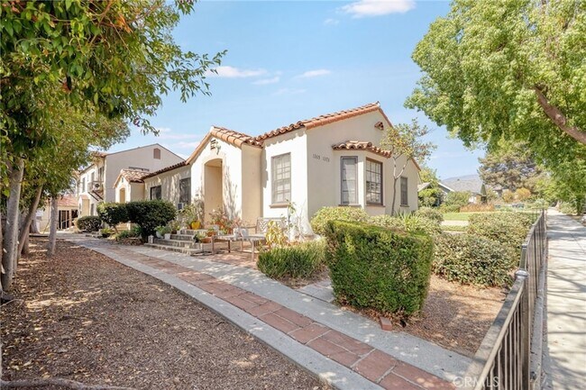 Building Photo - 1375 N Mentor Ave