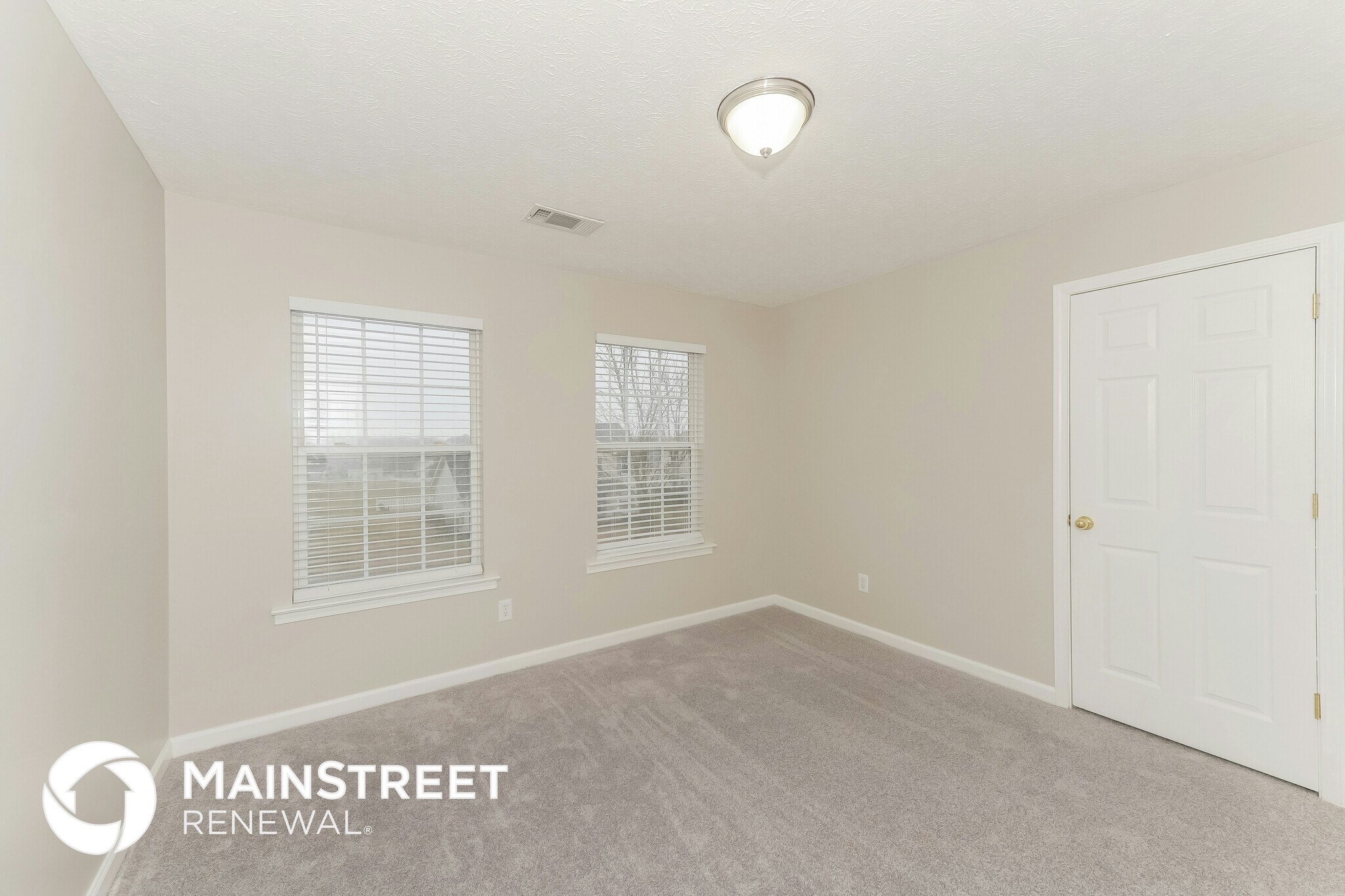 Building Photo - 204 Vintage Cir