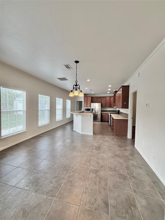 Building Photo - 289 Heatherwood Dr