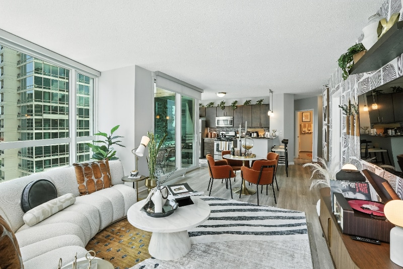 Building Photo - 355 E Ohio St