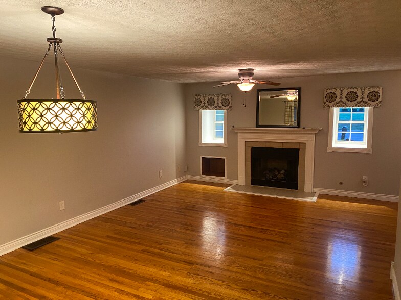 Building Photo - 6187 Branch Hill-Guinea Pike
