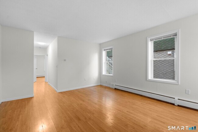 Building Photo - 18 Kelley St