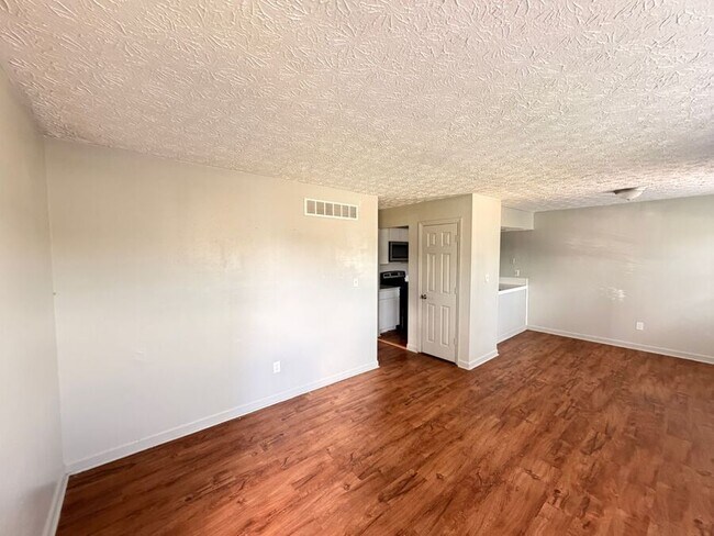Building Photo - 116 Wichita Dr