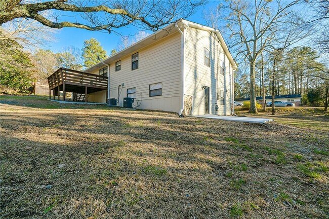 Building Photo - 5041 Alexander Ave