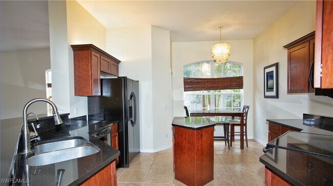 Building Photo - 3555 Poinsettia Ave