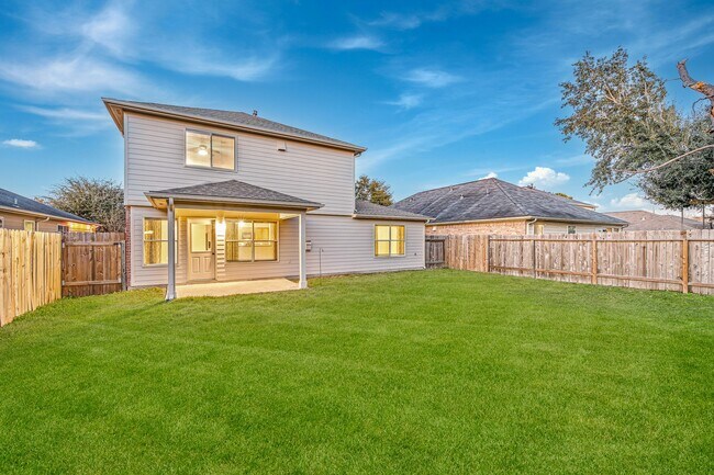 Building Photo - 19603 Yaupon Mist Dr