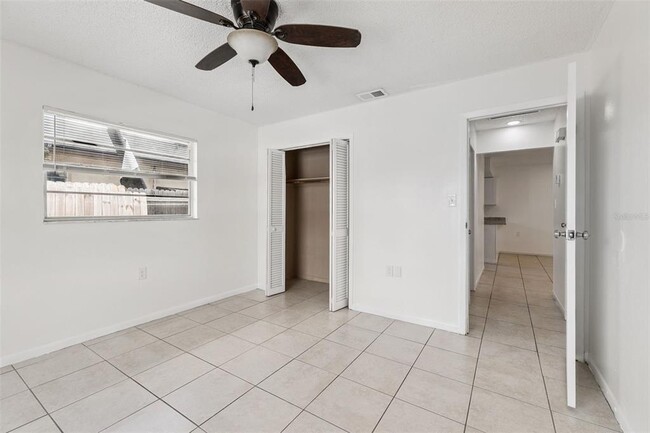 Building Photo - 1048 Buccaneer Dr
