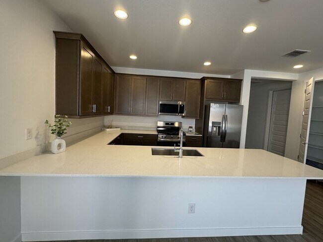 Building Photo - East Mesa New 4-bedroom
