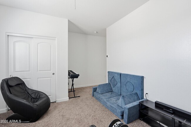 Building Photo - 30558 W Clarendon Ave