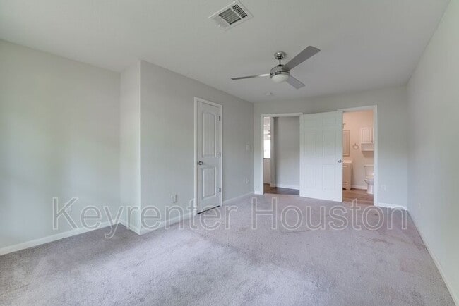 Building Photo - 7601 Springdale St