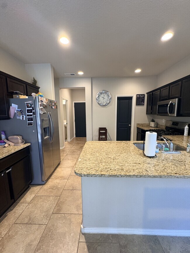 Building Photo - 9332 Warm Stone St