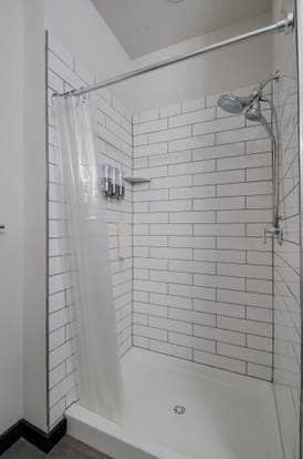 Building Photo - 1900 12th Ave S