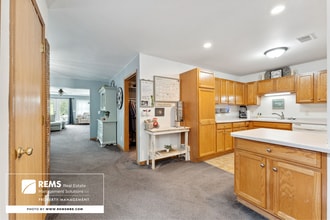 Building Photo - 815 Island Ct