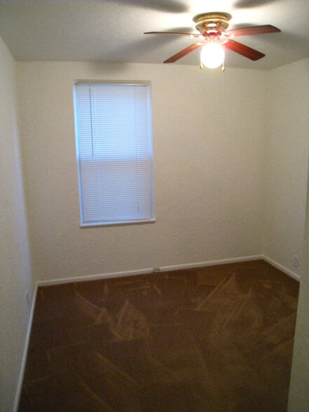 Building Photo - 8208 N Edison St